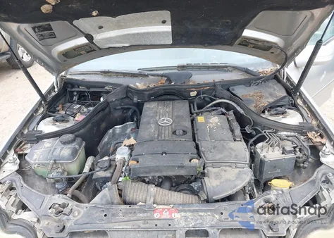 2004 Mercedes-Benz C 230 Kompressor Sport/Sport из США, поврежденный, VIN WDBRF40J24F506937